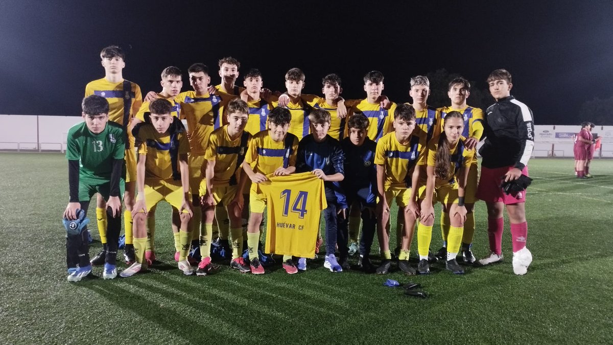 ⚽ EQUIPO CADETE ⚽

Mure 4 - 2 Huévar CF 

⚽José Antonio 
⚽ Aitor

#Elhuévarsomostodos #Elvalordelonuestro