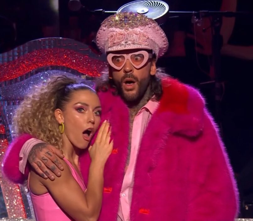 flickersuggs's tweet photo. i live for pete and jowita’s reactions to getting through each week LOL #strictly https://t.co/EjOgV3qeKj