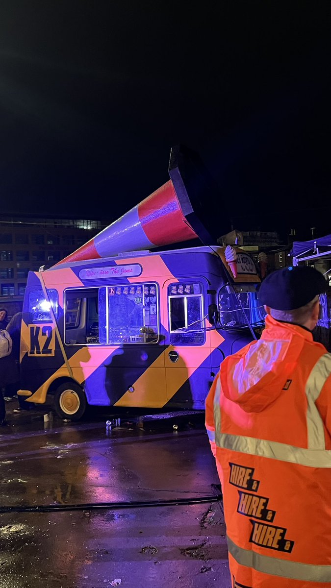 ST3AMCo's tweet photo. ONLY IN LIVERPOOL…
Would you find a guitar shop open at 7pm on a Sunday night…
The night after a party where you really feel you found your tribe, in orange hi-viz
At the #PeoplesPyramid day getting ideas for #OurKLF🔼
#ArtConnects in #MusicCity 🎸 https://t.co/SxJVTRcXyj