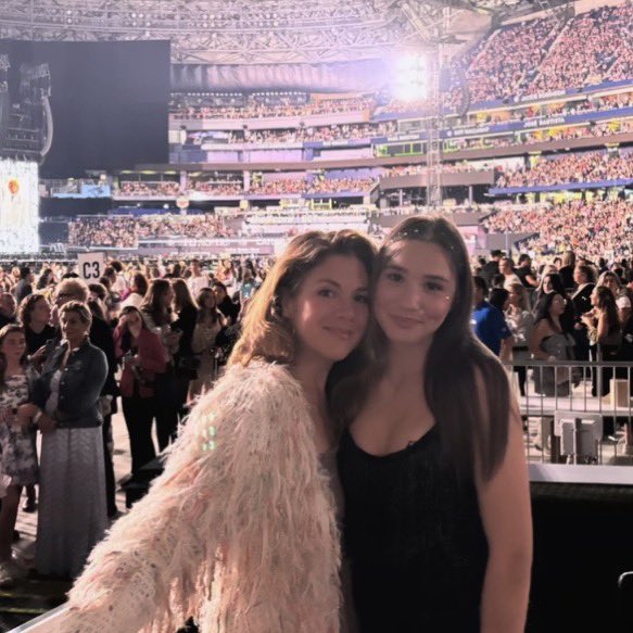 MaggieMay 🇨🇦🇪🇺🇮🇪 tweet media