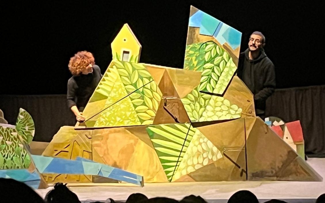 Moltes gràcies <a href="/cia_depaper/">De paper</a> 🐌🐝🐛🐞🪺 per fer-nos veure la necessitat d'estimar i respectar la natura 🙏🏼 amb aquests titelles tan preciosos d'en <a href="/canaixero/">Joan Alfred Mengual</a> i   la música🪗 de la <a href="/rossinyolic/">núria lozano</a> :  un plaer!!! 😍