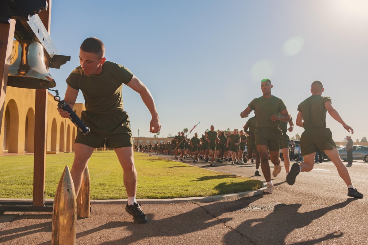 USMC's tweet photo. New #Marines with Mike Company, 3rd Recruit Training Battalion, conduct a motivational run at @MCRD_SD.

The company motivational run is a three-mile cadence run conducted around the Depot and is the last physical training event the Marines will conduct before they graduate. https://t.co/TVft49xwDt