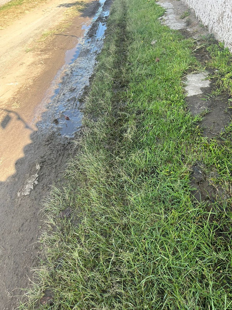 Buenas tardes <a href="/aguadequito/">Epmaps - Agua de Quito</a>, desde el día viernes se ha reportado una importante fuga de agua en Puembo, sin q tenga la atención q merece, una vez más, es aquí : maps.app.goo.gl/WdQa4P3mpByXyY….  

Por favor <a href="/pabelml/">Pabel Muñoz L.</a>, Puembo tiene varias fugas de agua, ninguna es atendida. <a href="/zonaltumbaco/">Zonal Tumbaco</a>