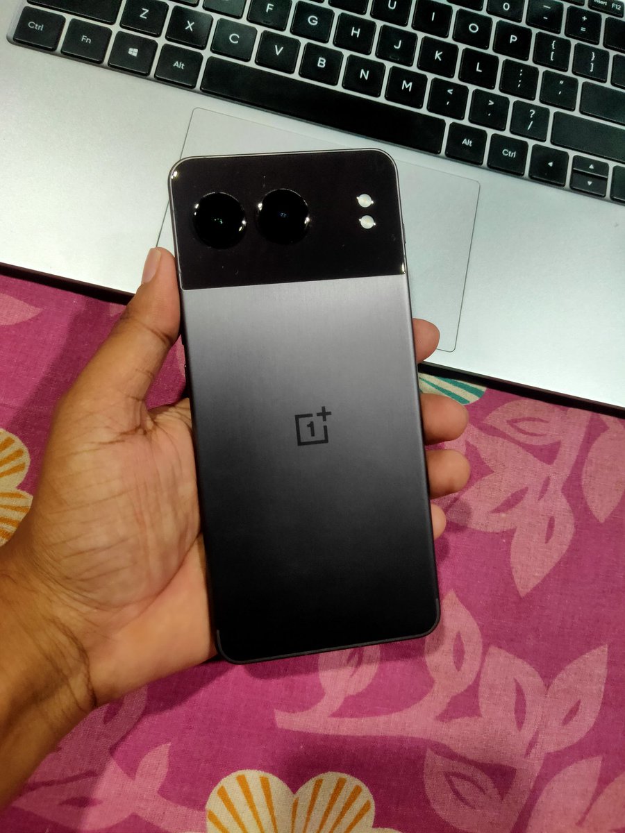 samirbiswas0804's tweet photo. OnePlus Nord 4 Hands On First Look ⚡
Glass + Metal Unibody Design

Apko kaisa laga Design ? https://t.co/mnYe5K8MdC