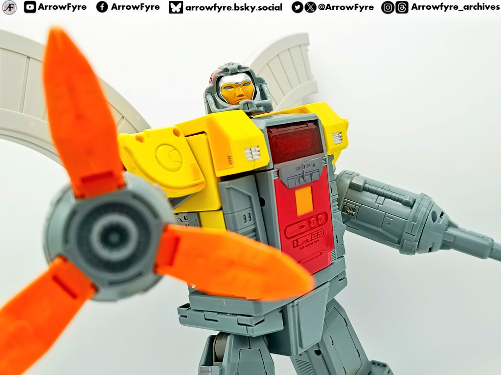 ArrowFyre's tweet photo. Omega Supreme. Online.
Pangu Toys PT-02 Mighty Miracle God 📷
#Transformers #Legends #OmegaSupreme #Guardian #Cybertron #Citybot #Autobot #Titan #PanguToys #MightyMiracleGod #toystagram #toyphotography https://t.co/WABpxorQK5