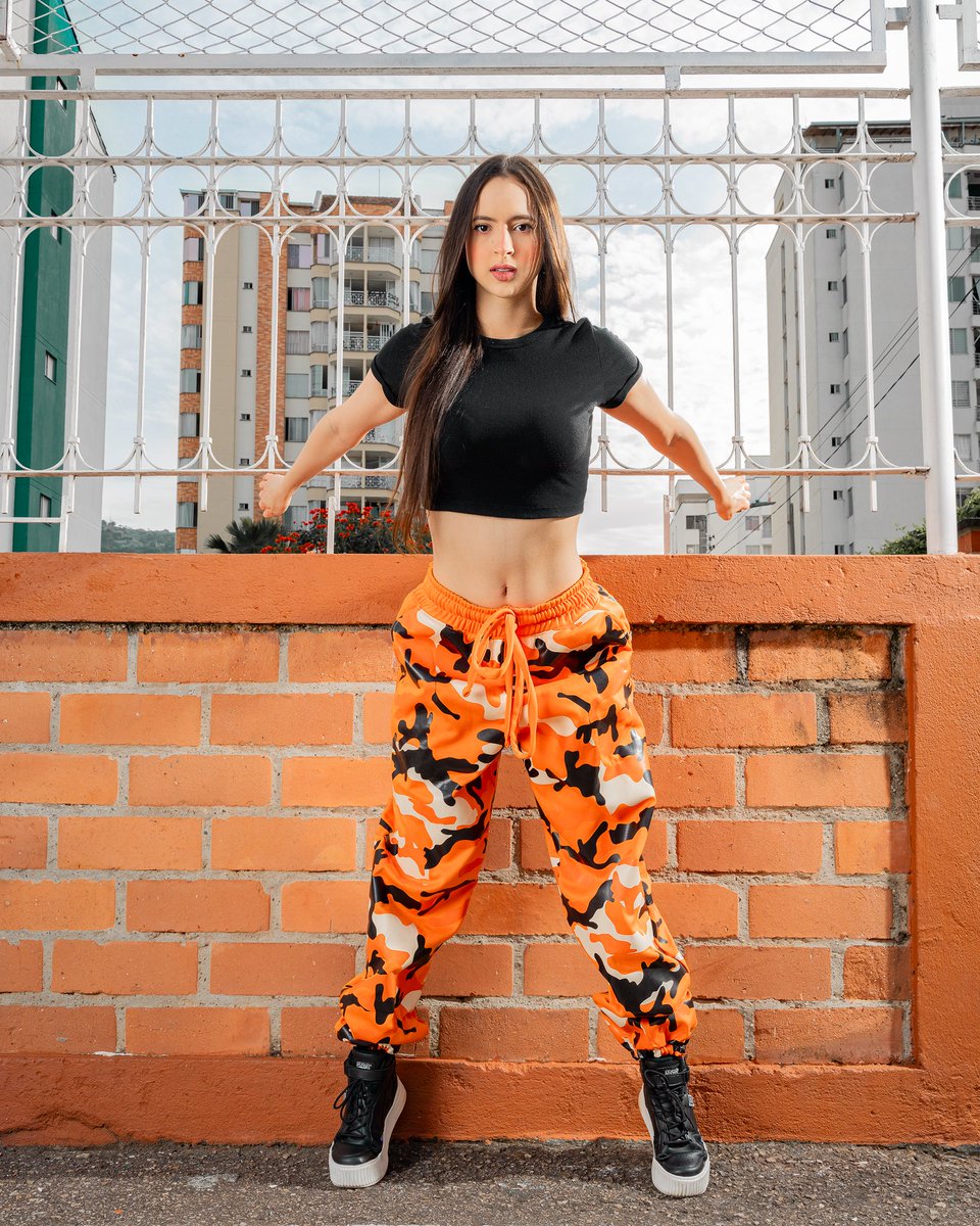 wendyplataaa's tweet photo. 🖤🧡🖤🧡 https://t.co/Pd5WNpptVb