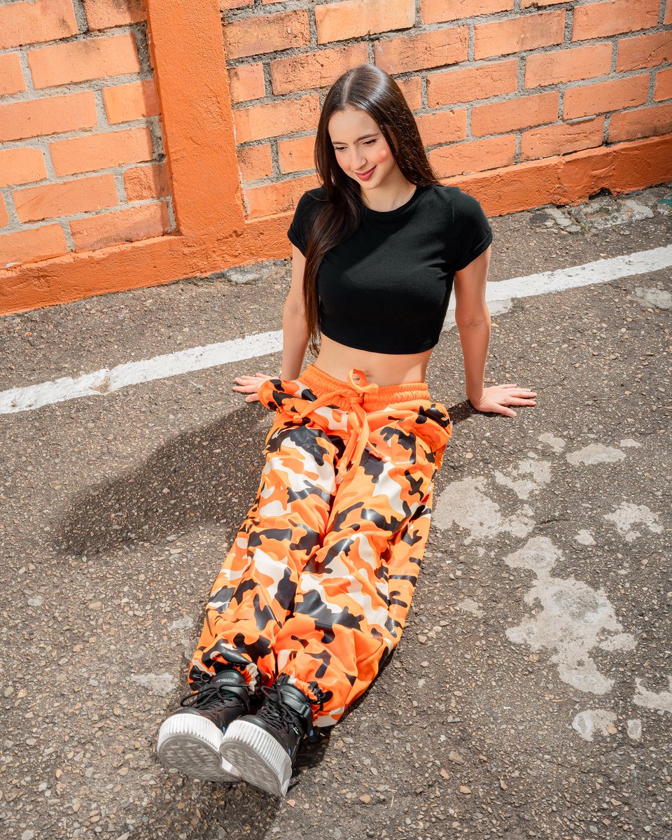 wendyplataaa's tweet photo. 🖤🧡🖤🧡 https://t.co/uAhL1QKghF