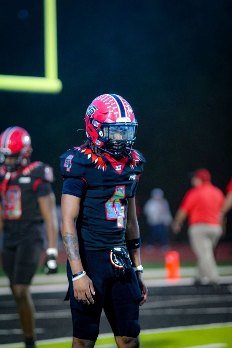 JUNIOR SZN❗️
938 rec yds 
43 receptions
21.8 avg
94.4 Y/G
6 TD
All-Region offensive player
<a href="/CoachBell100/">D. Bell</a> <a href="/CoachDaniels06/">Coach Daniels</a> <a href="/H2_Recruiting/">Hasani (H2) | Football Recruiting</a> @CoachPinedaWB <a href="/coachpaxia/">Coach Paxia</a> <a href="/k_hayes14/">Coach Hayes</a> <a href="/ChipolettiH/">Coach Chip</a> 

hudl.com/v/2Pv0e5