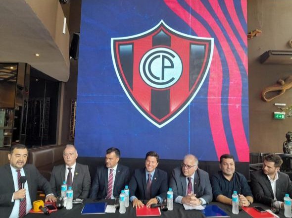 BrunoPont's tweet photo. Atención, #CerroPorteño.

El Bloque Opositor sumaría al reconocido empresario Didier Arias, además de Carlos Rejala y Rolando Zucolillo, se sumarían otros importantes empresarios y un sponsor internacional que desembaracará por primer vez a Paraguay.

#730AM #CardinalDeportivo. https://t.co/Ya2DZkes2N