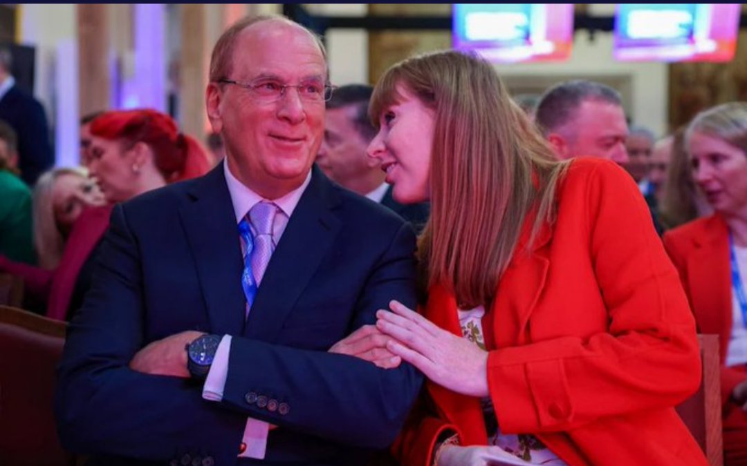 tykestakeonit's tweet photo. What a two faced self serving cow she turned out to be. 🤑🤮 https://t.co/0E5M2KwL3f