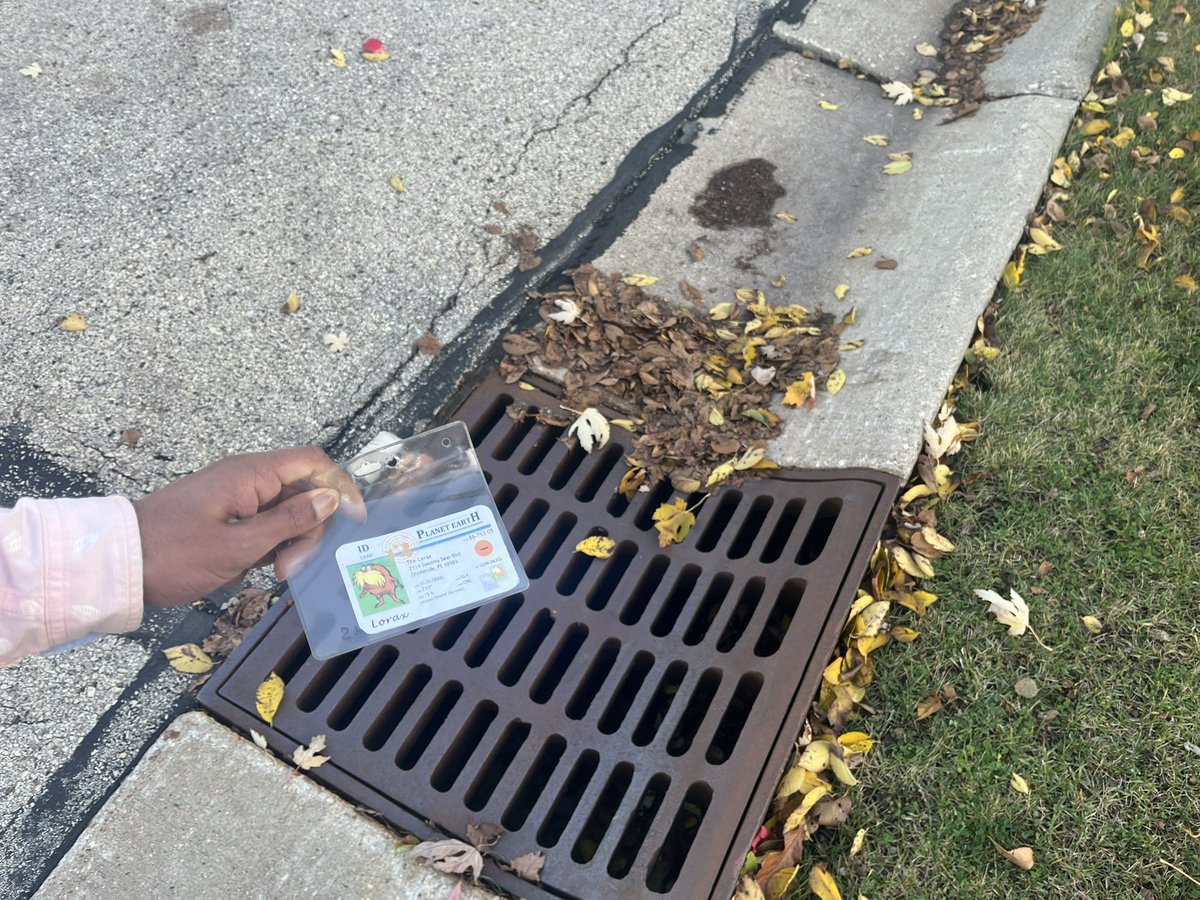 ManuSaravana's tweet photo. Non-point source pollution is the indirect pollution from the transport of materials through runoff like yard debris, grass clips, pesticides, pet wastes, lawn fertilizers, car wash detergents,road salt and house hold chemicals impacts aquatic ecosystem #apeswater @franklinlorax https://t.co/CE6d4ZxFOP