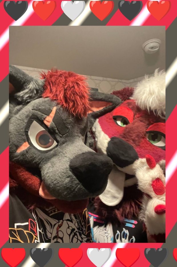 PunkTheYeen's tweet photo. I LOVE MY BOYFRIENDDDD :3 https://t.co/SV56aJ1Mfb