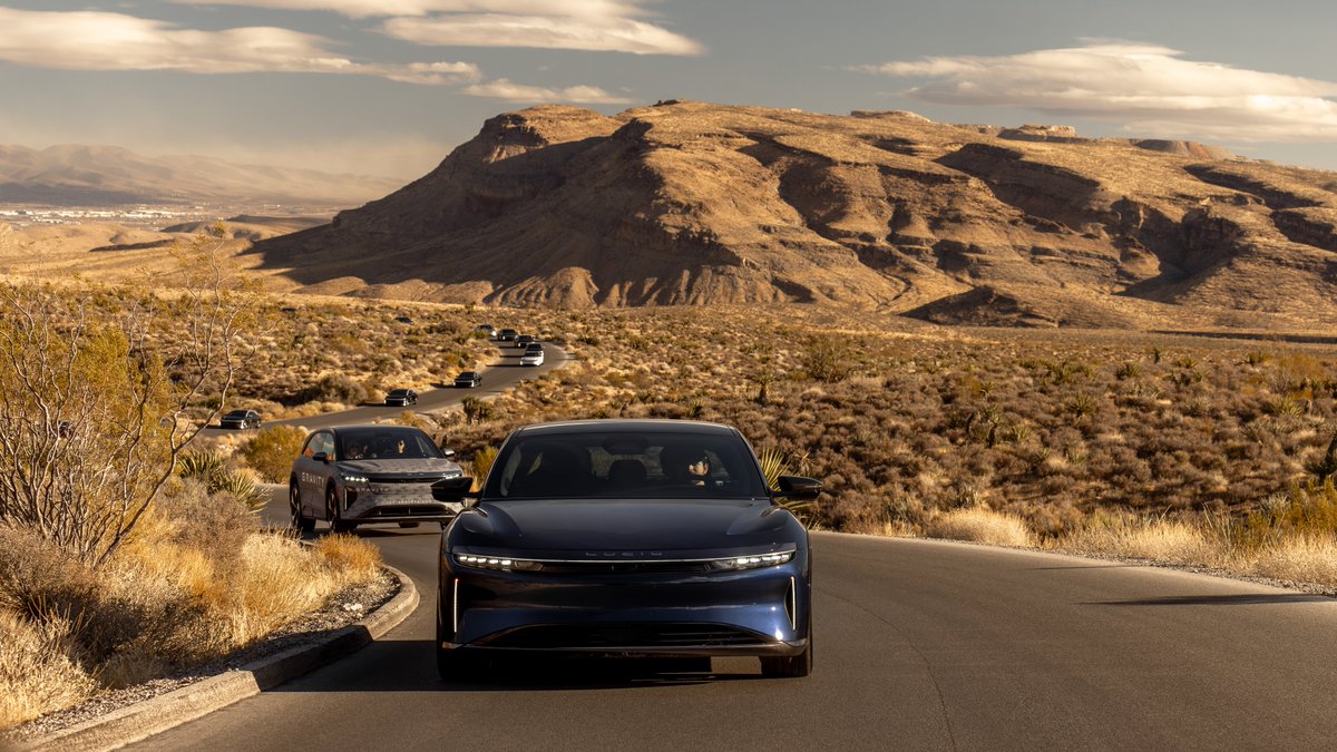 LucidMotors's tweet photo. There's no community like the #LucidOwnersClub. ​​

Thanks to the amazing #LucidOwners and families who joined us for the inaugural Las Vegas Owners Rally this weekend and the breathtaking views as we wound through the stunning scenery of Red Rock Canyon.​

Where should we head to in 2025? 📍​

#LucidMotors #LucidCommunity #Technology #EV
