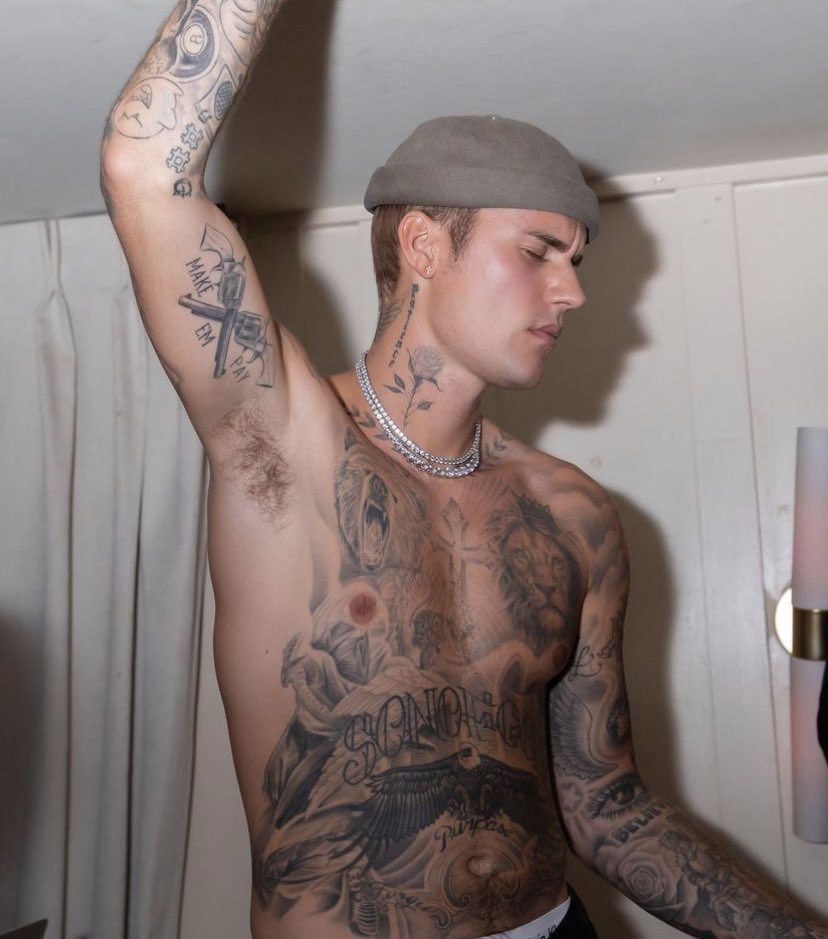 bella ⋆𐙚₊˚⊹♡ | W2 BIEBERCHELLA tweet media