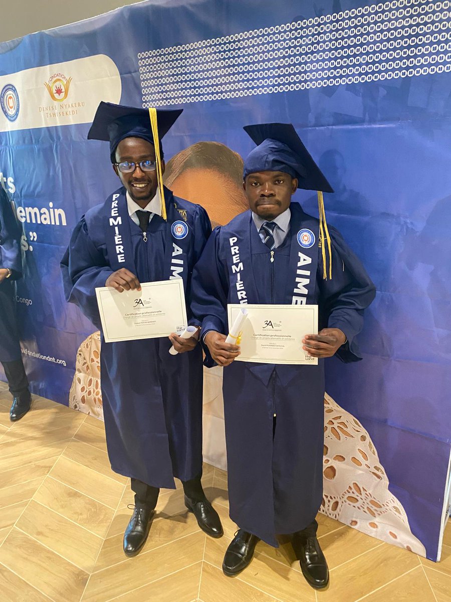 Mathe semengo (@mathesemengo13) on Twitter photo Ce vendredi 22 novembre, j'ai eu l'honneur de recevoir mon diplôme de Bachelor en coordination de projets alternatifs et solidaires à l'école 3A Rennes. Un immense merci à la <a href="/FondationDNT/">Fondation Denise Nyakeru Tshisekedi</a> qui a rendu possible ce rêve grâce à la bourse excellentia (de Beni à France). Ce vendredi 22 novembre, j'ai eu l'honneur de recevoir mon diplôme de Bachelor en coordination de projets alternatifs et solidaires à l'école 3A Rennes. Un immense merci à la <a href="/FondationDNT/">Fondation Denise Nyakeru Tshisekedi</a> qui a rendu possible ce rêve grâce à la bourse excellentia (de Beni à France).