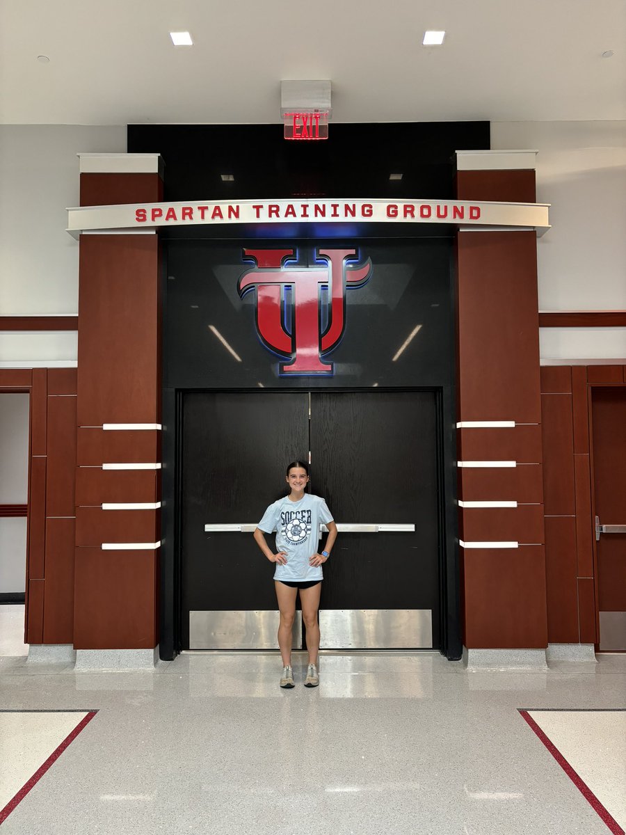 taylorgray_10's tweet photo. Exploring these amazing campuses! 
@UTampaWSoccer @USFWSOC 
#collegerecruiting #classof2026 #womenssoccer #florida https://t.co/tSEn99un90