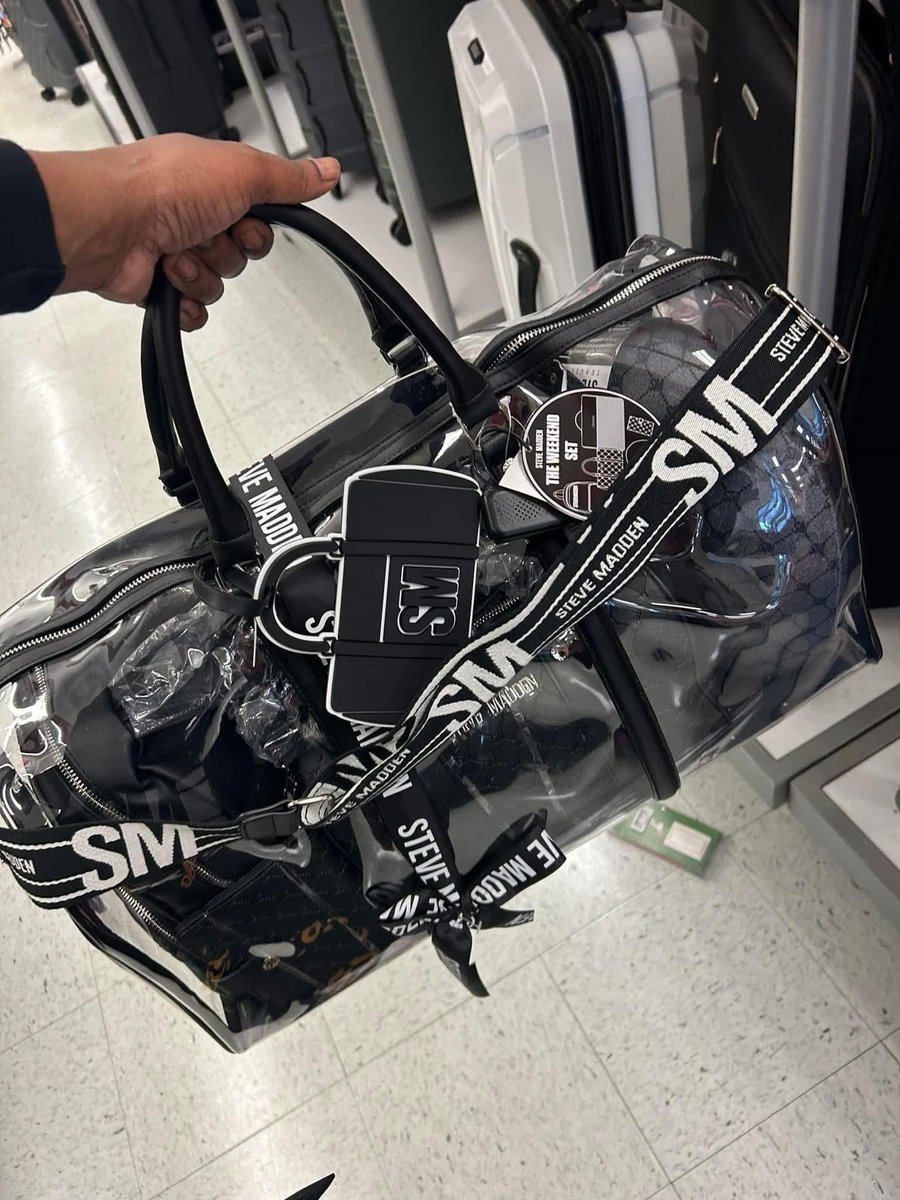 NunnieTheG's tweet photo. Okayyy!! Steve Madden I love these Spend The Night/ Travel Bag Sets!!😍😍😍😍😍😍 https://t.co/mUtpfBVB0s