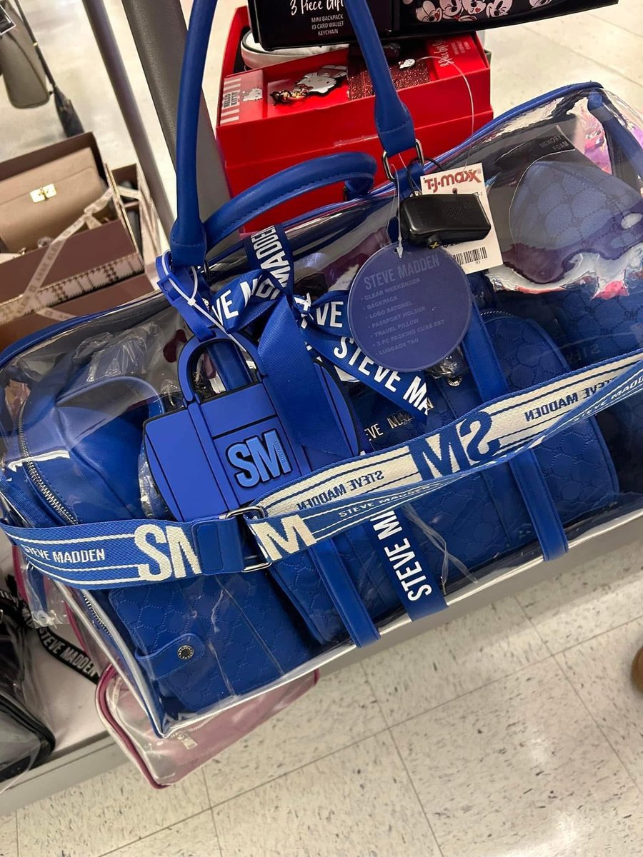 NunnieTheG's tweet photo. Okayyy!! Steve Madden I love these Spend The Night/ Travel Bag Sets!!😍😍😍😍😍😍 https://t.co/mUtpfBVB0s