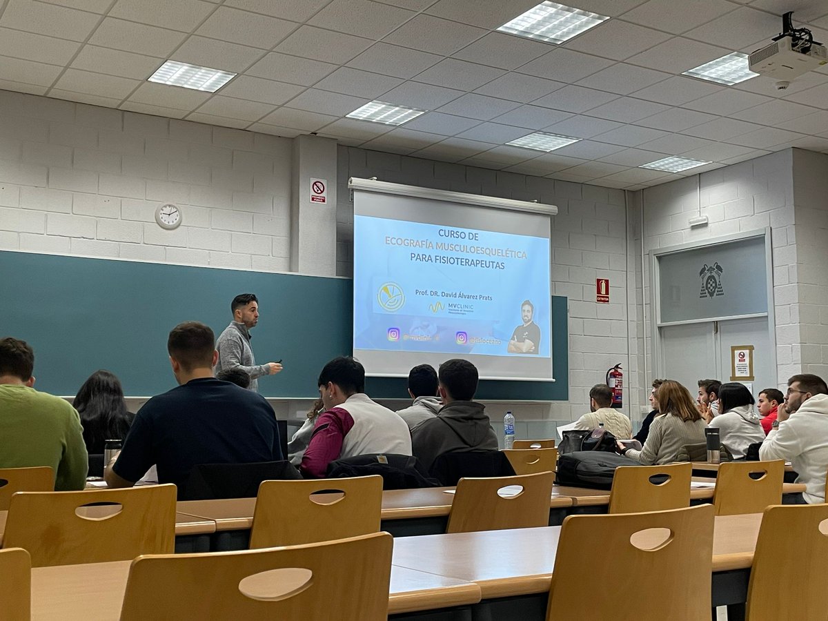 El Dr. Prof. David Álvarez impartiendo seminario de Ecografía en #Madrid  <a href="/UAHes/">Universidad Alcalá</a> <a href="/MVClinic/">MVClinic Institute</a>