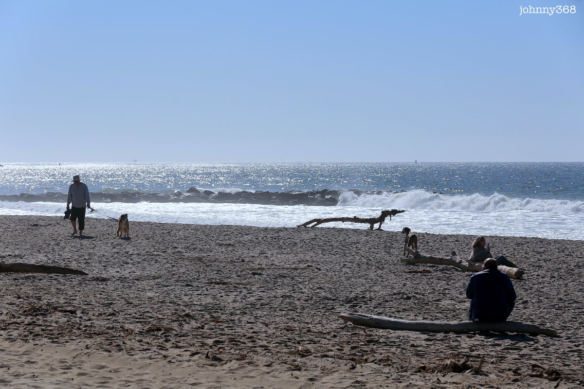Johnny368's tweet photo. Morningwalk #Venturabeach before the rains!!! #FridayVibes  #Lastweek #Canonphotography https://t.co/bULLcrv1k3