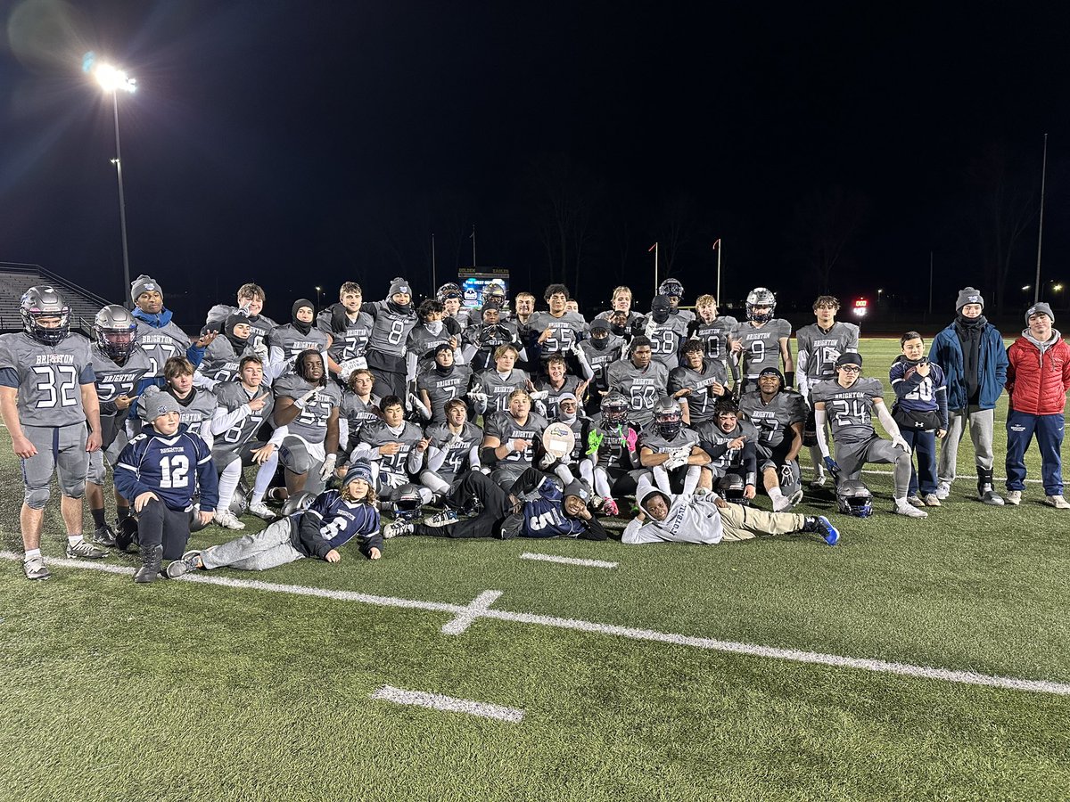 shawnblake99's tweet photo. Sectional Champs ✅
Regional Champs ✅
NOT DONE YET❗️

FILM FROM BOTH GAMES ⬇️⬇️
https://t.co/XT0ityF8TU
https://t.co/oDc5bmema9

@CoachLian8 @MWeimer26 @Brighton_FB https://t.co/U3TBvdxiQf