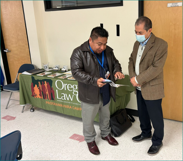 El equipo <a href="/Consulmexpot/">ConsulMex Portland</a> ofreciendo servicios de documentación durante la #JornadaDominical, liderado por la Cónsul <a href="/sofarreola/">Sofía Arreola</a>, y con la presencia de la organización aliada #OregonLawCenter facebook.com/OregonLawHelp/
#AcércateATuConsulado #ConoceTusDerechos