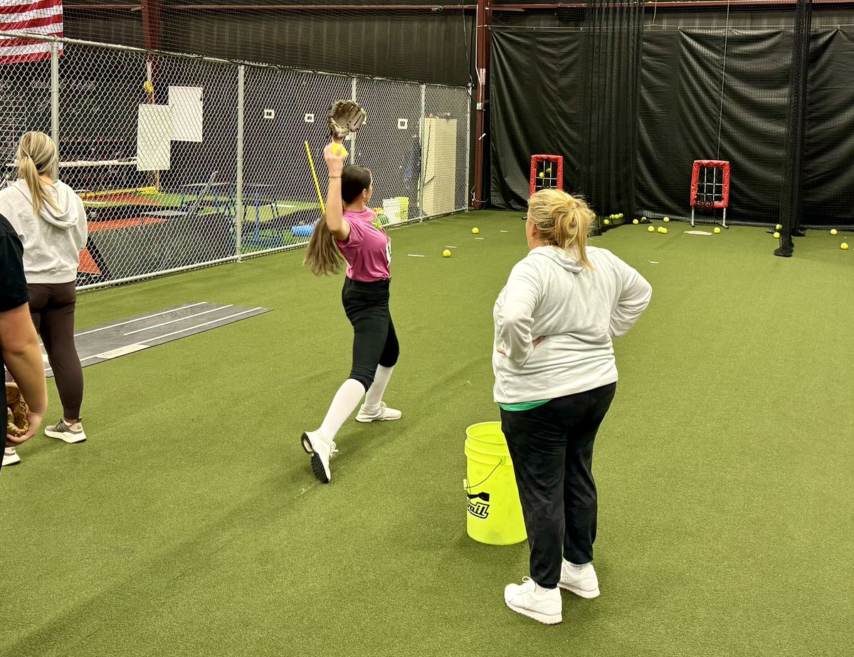 Our campers and college coaches were both awesome this weekend, great camp weekend for all!!!  Registration is now open for our annual summer camp at the link below.  It will fill, so sign up asap to ensure your spot(s)!

michiganbluechipsoftballcamp.com/2025-summer-ca…
