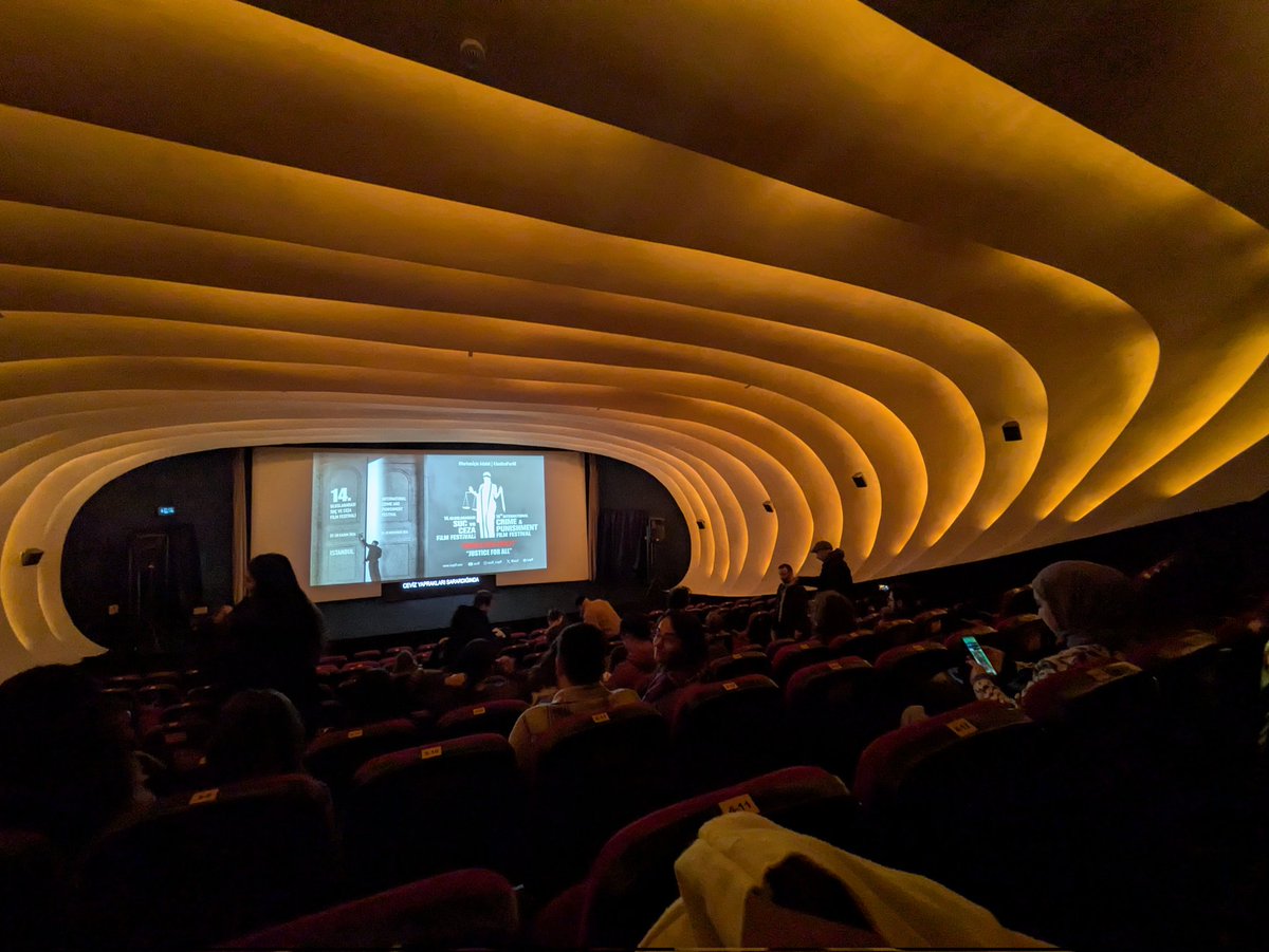 NinjaWorrier's tweet photo. Posting this photo of the fabulous Kadikoy cinema everywhere because it's too good for any if you to miss it https://t.co/TMylmWyGDD
