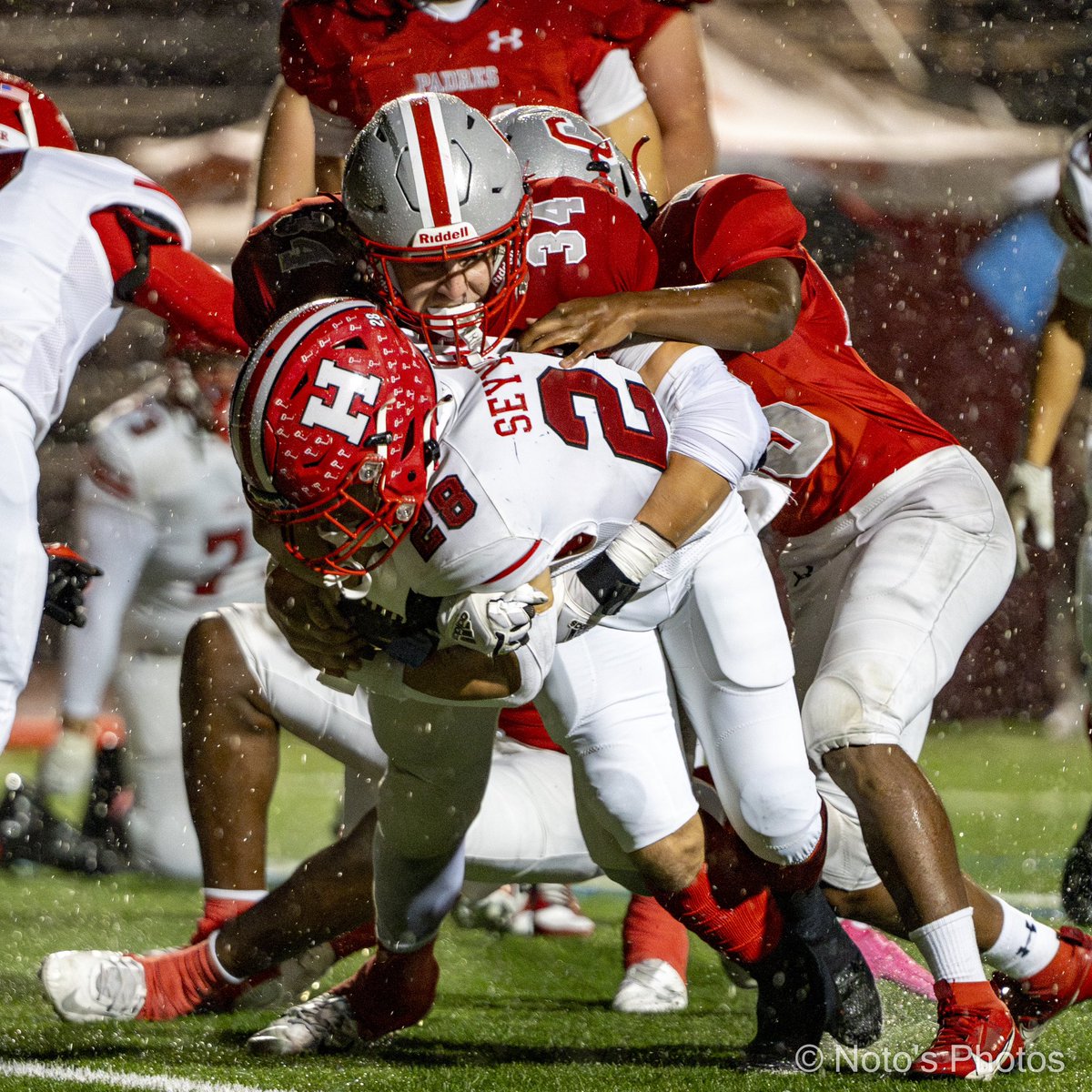 Notos_Photos's tweet photo. Carmel Padres defeat the Hollister HayBalers @BalerSportsAD in the CCS @cifccs Div III Semifinal.

Full game gallery here: https://t.co/QPVixm72Ly

#sportsphotography #football #photography #carmel #hollister https://t.co/B3gNIPNbEA