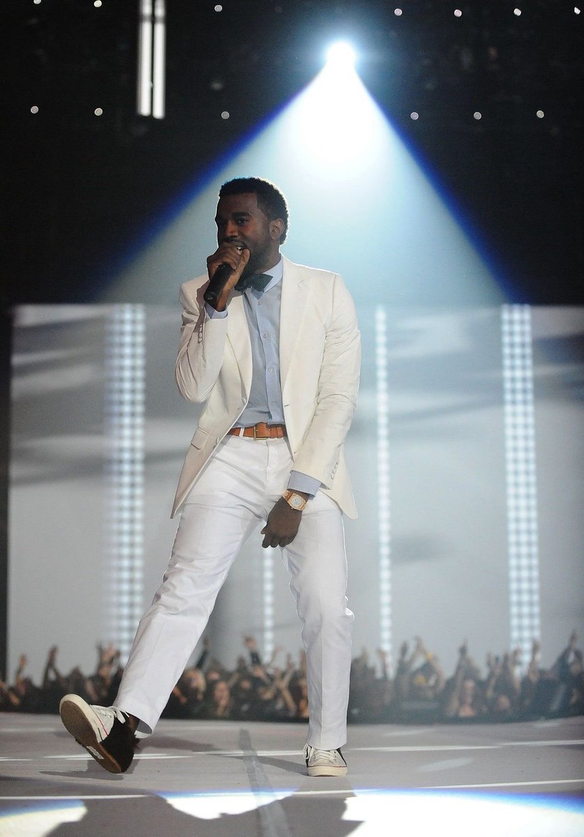 boymolish's tweet photo. 808s &amp; Heartbreak era outfit😮‍💨 https://t.co/bIP4XfprOq