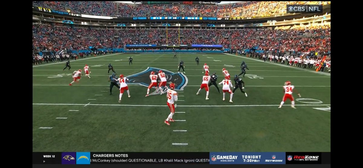 w3gtew's tweet photo. @95KeepPounding That crowd though.. 😅 https://t.co/tqMyVfd9CG