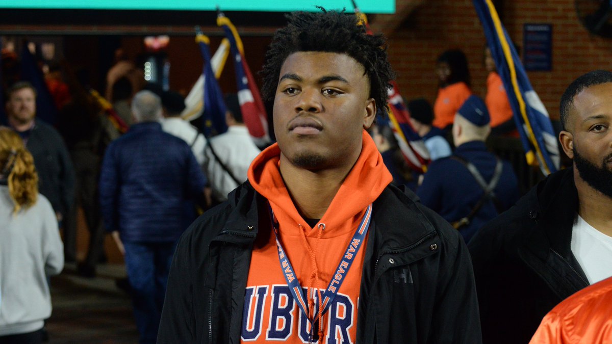 A NSD final decision is set for Tennessee DL commit Darrion Smith after his Auburn OV this weekend (VIP)

"Vontrell's one of the youngest coaches in the SEC, I just feel like he's going to be one of the greats. I really do. I definitely feel that."
247sports.com/college/auburn…