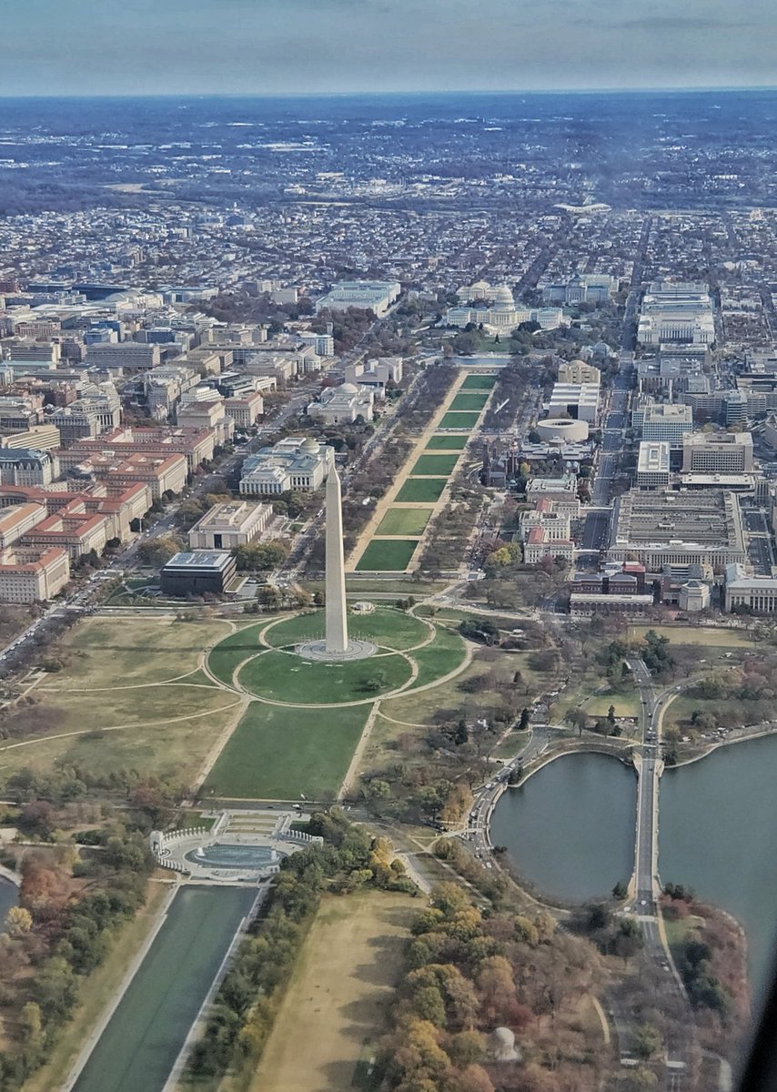armadillo4's tweet image. Doing a poor man&apos;s impression of @bioreconstruct flying DCA to MCO. #windowseatviews ✈️📷