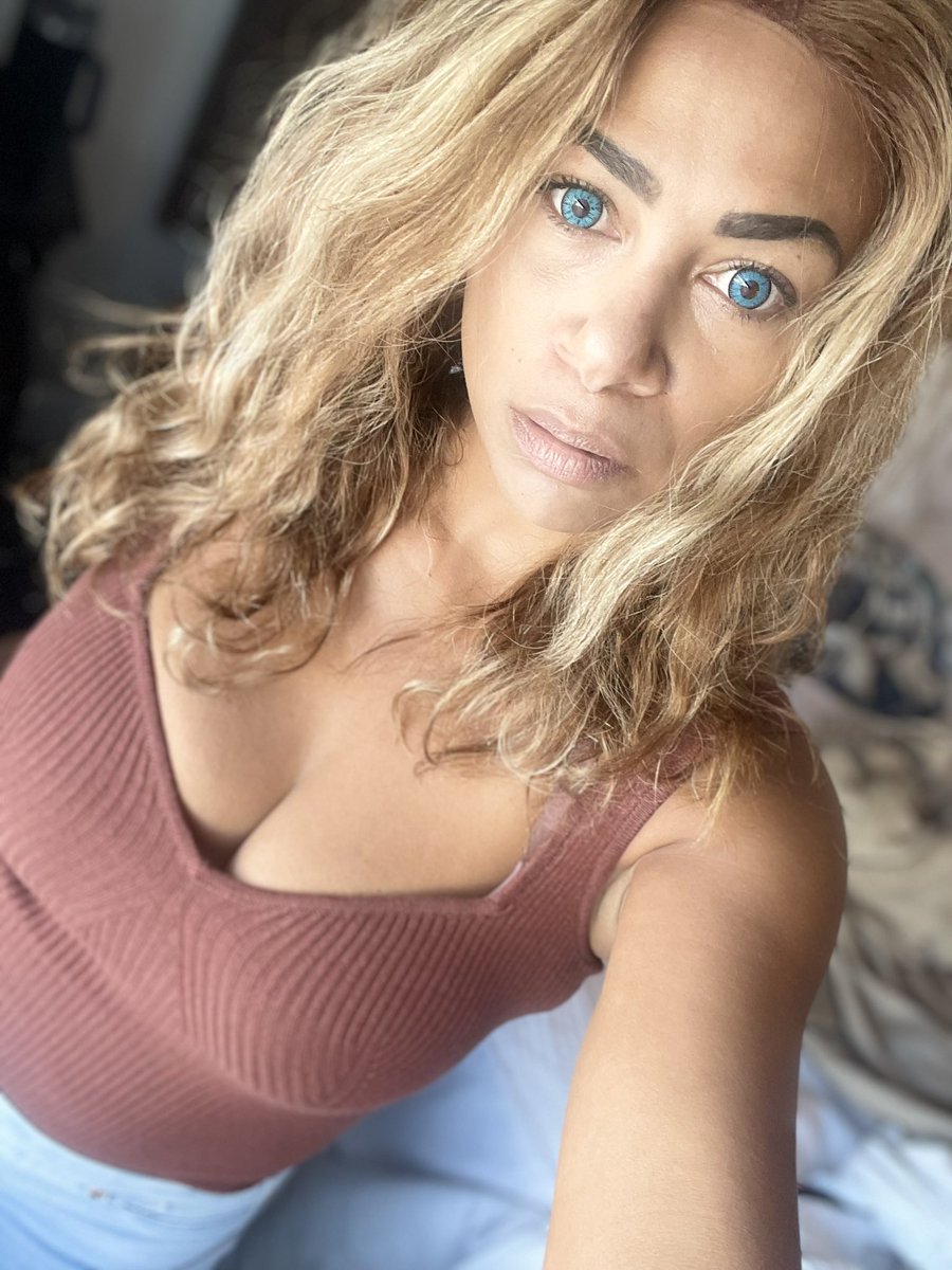 MandyLeighAnne's tweet image. #formygood