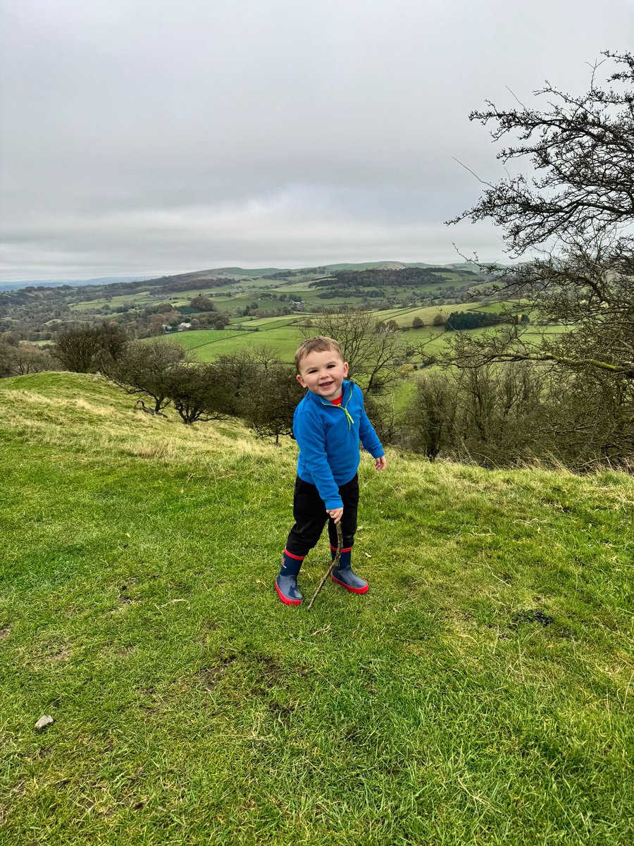 leannehobin tweet media