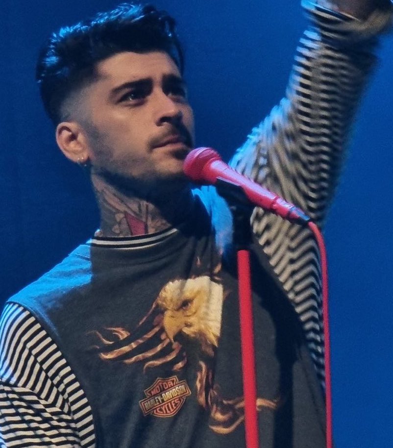 He’s indeed wearing Liam’s tattoo, I can’t 😭