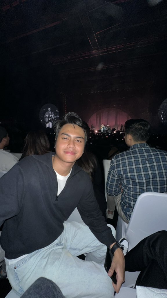 puzzythang's tweet image. LANYYY🫶