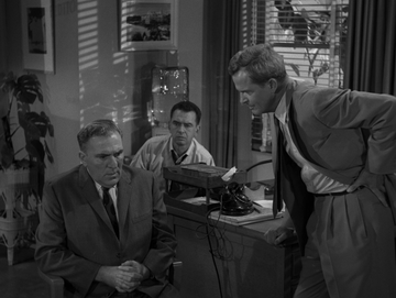 TheNightGallery's tweet photo. November 24, 1958: Desilu Playhouse airs "The Time Element," a Rod Serling story about a man who time travels to Pearl Harbor on December 6, 1941.

Here's how it came about—and how it led to the debut of The Twilight Zone less than a year later: https://t.co/ZxwYBeaSro https://t.co/rE8iWDFfRT