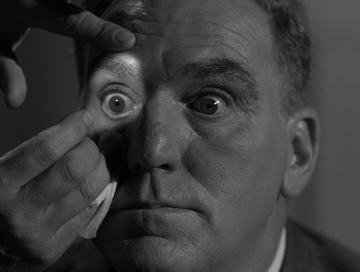 TheNightGallery's tweet photo. November 24, 1958: Desilu Playhouse airs "The Time Element," a Rod Serling story about a man who time travels to Pearl Harbor on December 6, 1941.

Here's how it came about—and how it led to the debut of The Twilight Zone less than a year later: https://t.co/ZxwYBeaSro https://t.co/rE8iWDFfRT