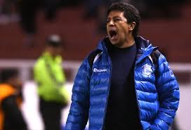 Nunca me van a quitar de la cabeza que TODO absolutamente TODO lo bueno que hicieron fue solo mérito de este tipo