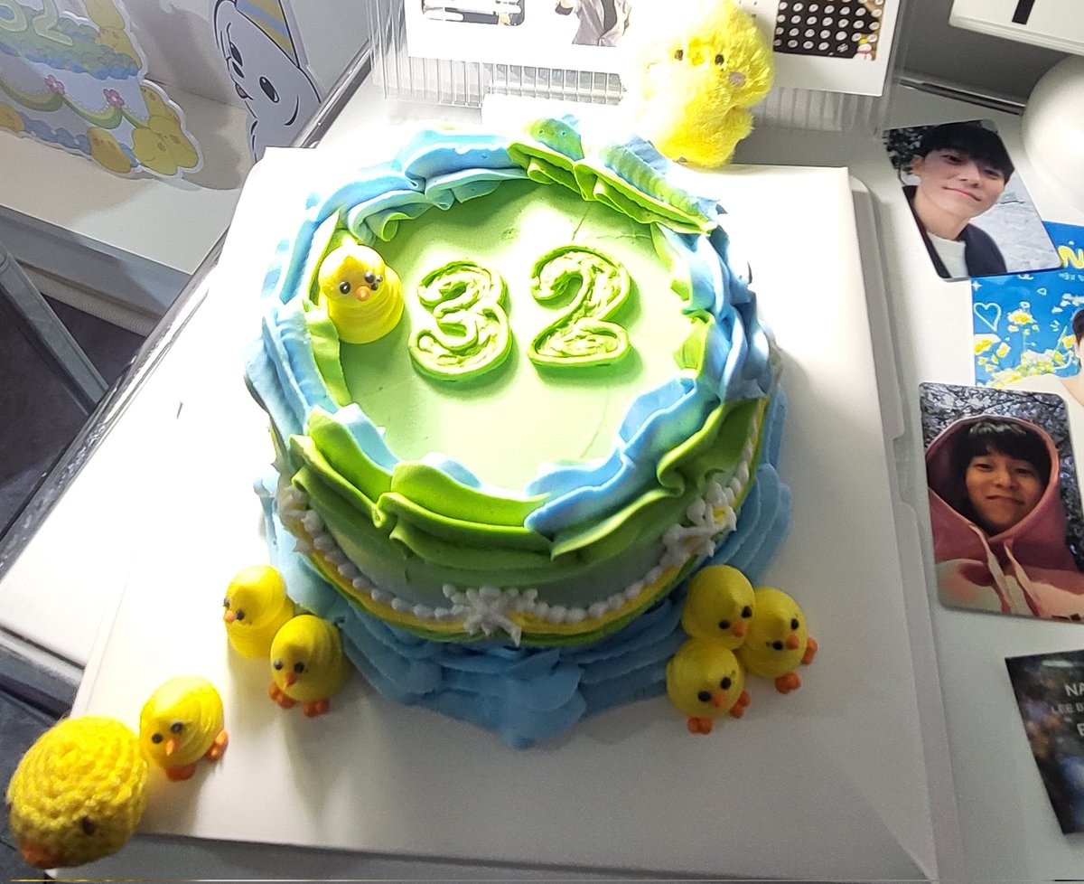 BH_9311's tweet photo. 게으름 뱅이.. 이제서 올려요.. 죄송합니닷.. 🙇‍♀️ 조금 늦었지만.. 생일 진심으로 축하해요!! 🐶❤️
아프지 말구 지금처럼 우리 건강하게 오래봐요!! 매일 매 순간 행복한 일만 잔~~뜩!!생길거예요!! 내 비타민 소중한 병아리 병헌오빠 사랑합니다 💕💕

#겨울날_찾아온_우리의_봄 
#2024_ByungHun_Day https://t.co/kCP5kwhJwS