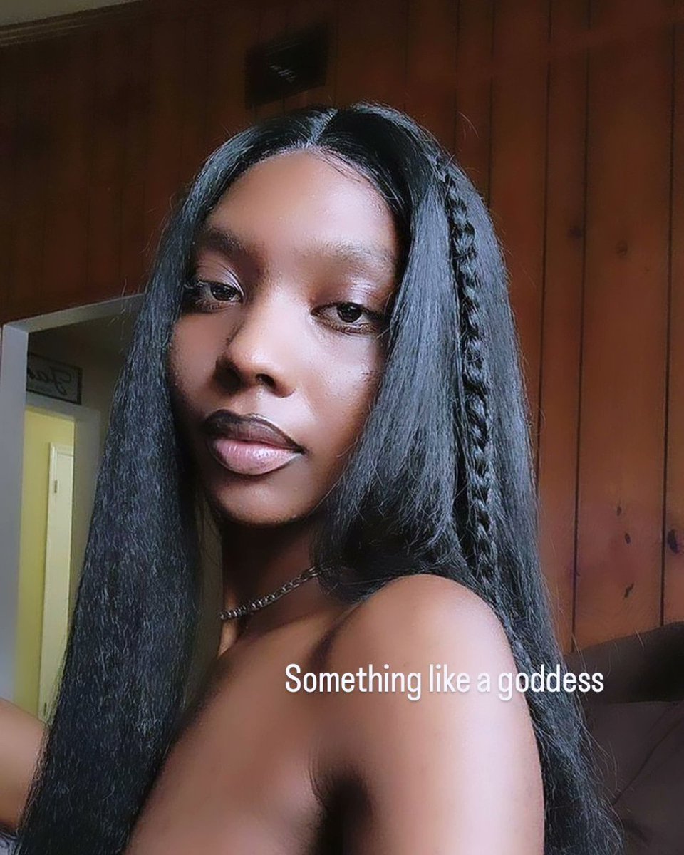 It's Nia not Nia tweet media