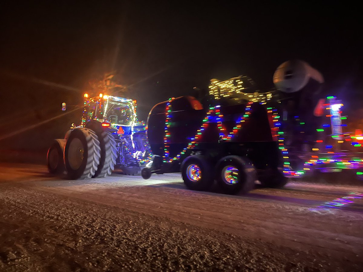 What are you doing this Friday night?! Hopefully attending the Avonbank Farm Machinery Parade! As always a fun evening to help celebrate the Christmas season! Hope to see everyone there! More details in the thread

1/2