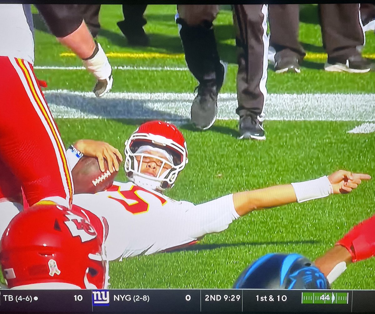 BBQChiefs's tweet photo. Mahomes is hilarious https://t.co/S7VAJpFruO