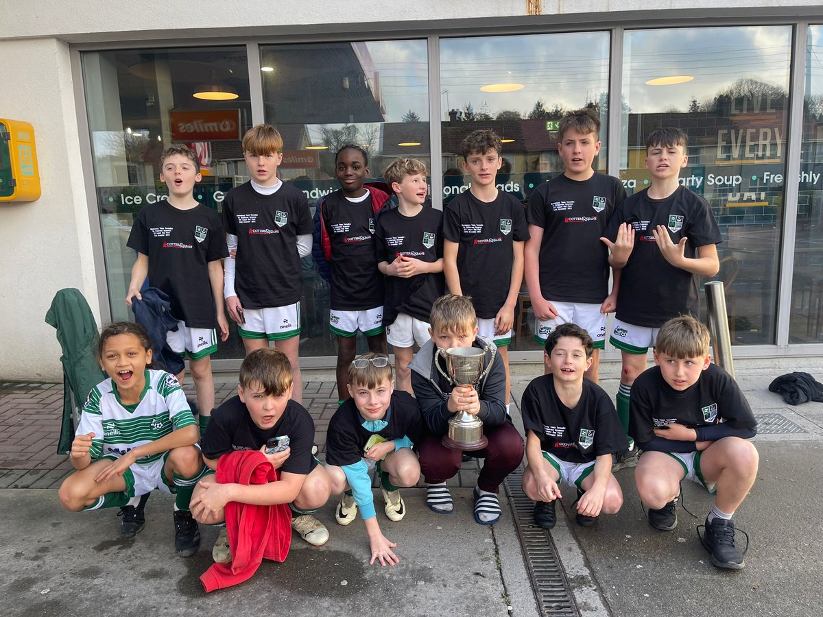 DunmanwaySoccer's tweet photo. Fantastic day for our U13 Girls and U12 boys. As they both complete a league and Cup double respectively. Well done to all players,coaches and parents for their tireless work throughout the season.
@SouthernStarIRL @theWCSL @germccarthy74
#dtsc
#dunmanway
#westcork
#wcssl https://t.co/qYMY4XahvW