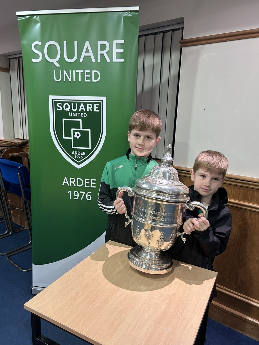 We had a special visitor to our Juvenile end of season awards tonight in Ardee. Thanks to <a href="/DroghedaUnited/">Drogheda United F.C.</a> for bringing the cup. Congratulations on the win and securing Premier status for season 2025 #FAICup2024 #squareunited #droghedaunited