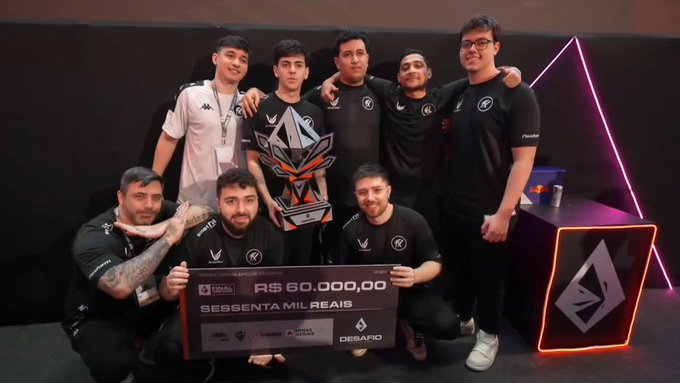 fluxogg's tweet photo. Fluxoday 🤪 https://t.co/uuziZHl1O3