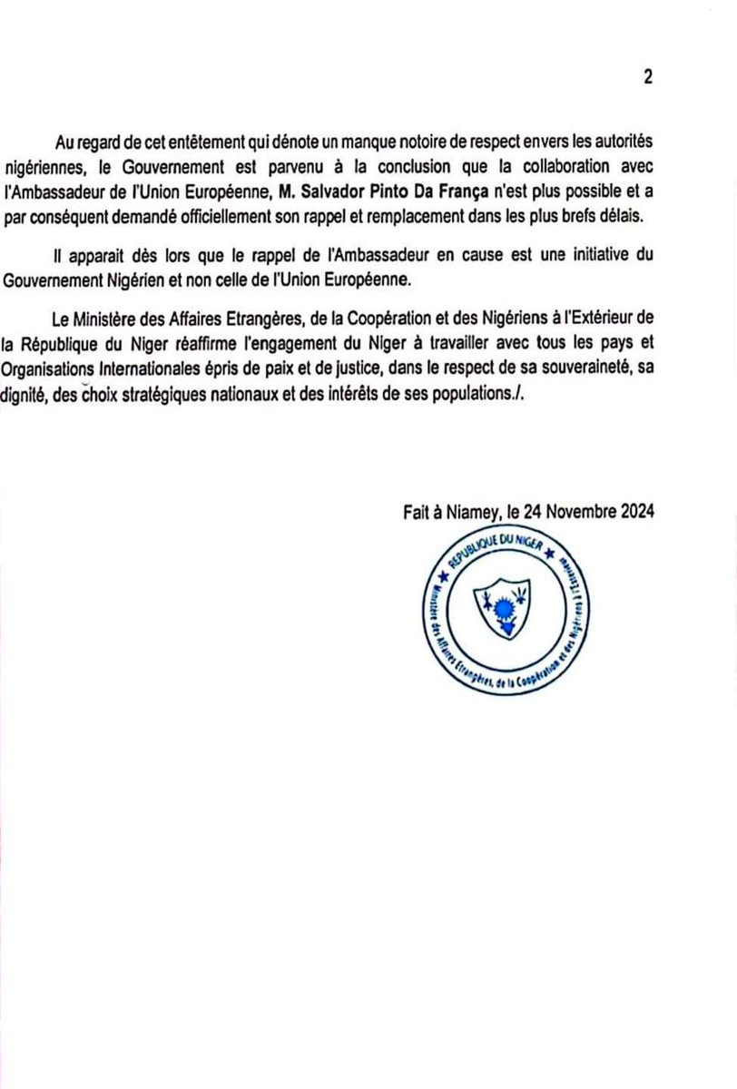 aboubacarybarma's tweet photo. #Niger #UE #Coopération 
Le gouvernement nigérien demande le #rappel ainsi que le #remplacement de l'#Ambassadeur de l'#UE au Niger, #Salvador_Pinto_Da_Franca. 1/2
#Union_Européenne. 
#Humanitaire https://t.co/gkEdSi9nJi