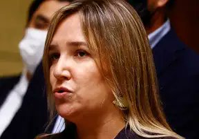 Le están volando la raja en la V Región a la Pepa Hoffmann. Y esta vez, no en un motel.