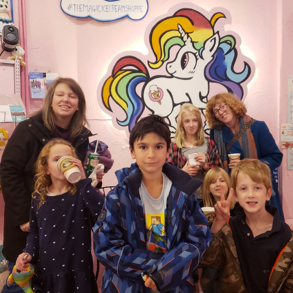 It was so much fun to see all the people who came out to watch Rudolph last night and enjoyed some hot chocolate before the Santa Parade in Harriston!!
❤🎞🎄
#rudolphtherednosedreindeer #freeevent #santaparade2024 #harriston #townofminto